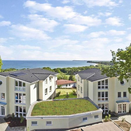 Meeresblick Fewo: Seaside Retreat with Balcony and Spa Access Goehren  Exterior photo