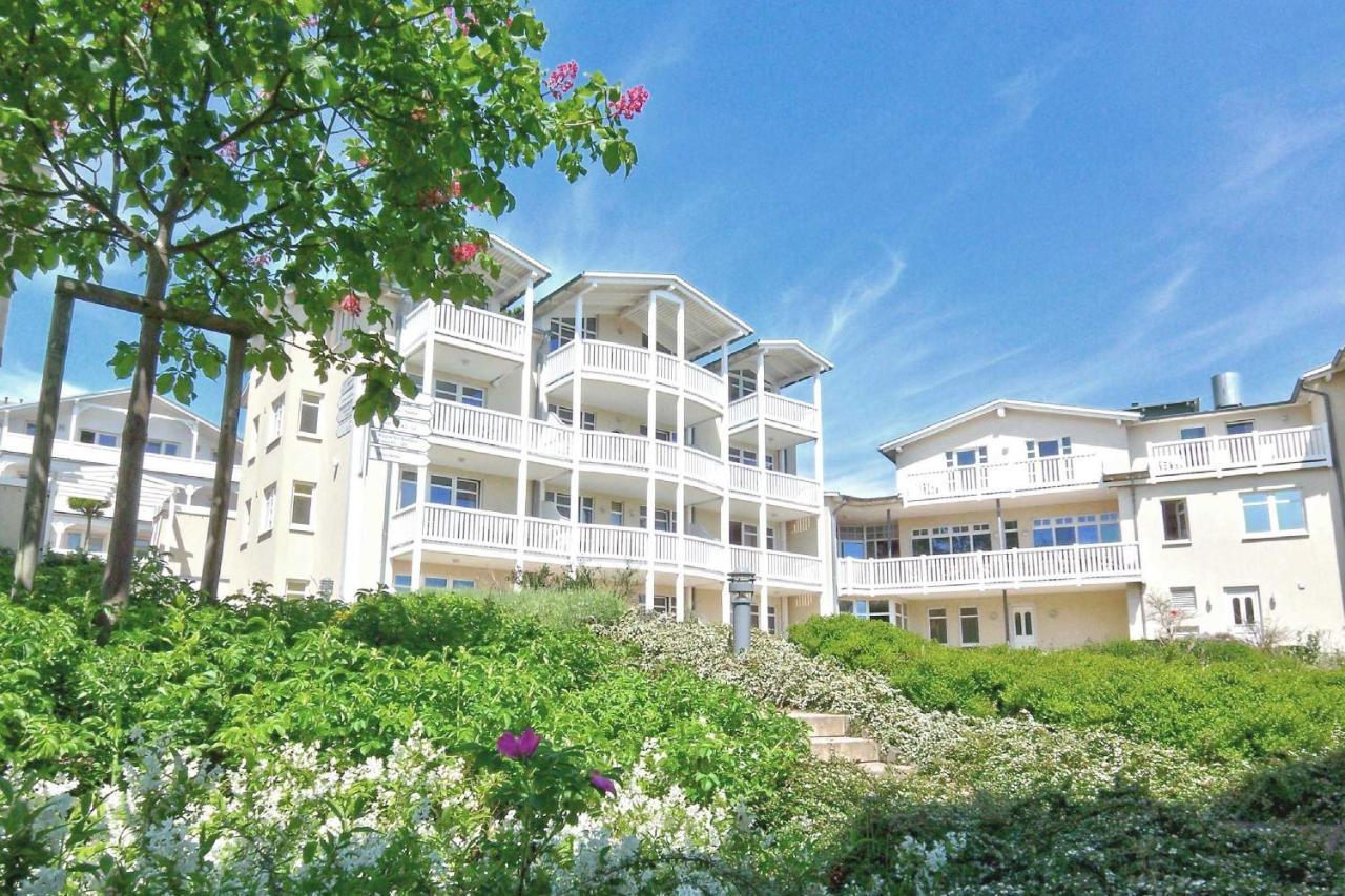 Meeresblick Fewo: Seaside Retreat with Balcony and Spa Access Goehren  Exterior photo